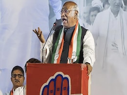 "अब कश्मीर में तिरंगा फहराकर ही 'भारत जोड़ो यात्रा' रुकेगी..":  मल्लिकार्जुन खरगे "अब कश्मीर में तिरंगा फहराकर ही 'भारत जोड़ो यात्रा' रुकेगी..":  मल्लिकार्जुन खरगे