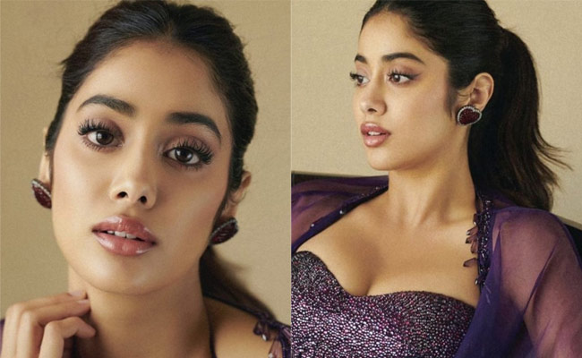 With Glossy Lips And Rosy Cheeks, Janhvi Kapoor Is Making Subtle Glam Her Game