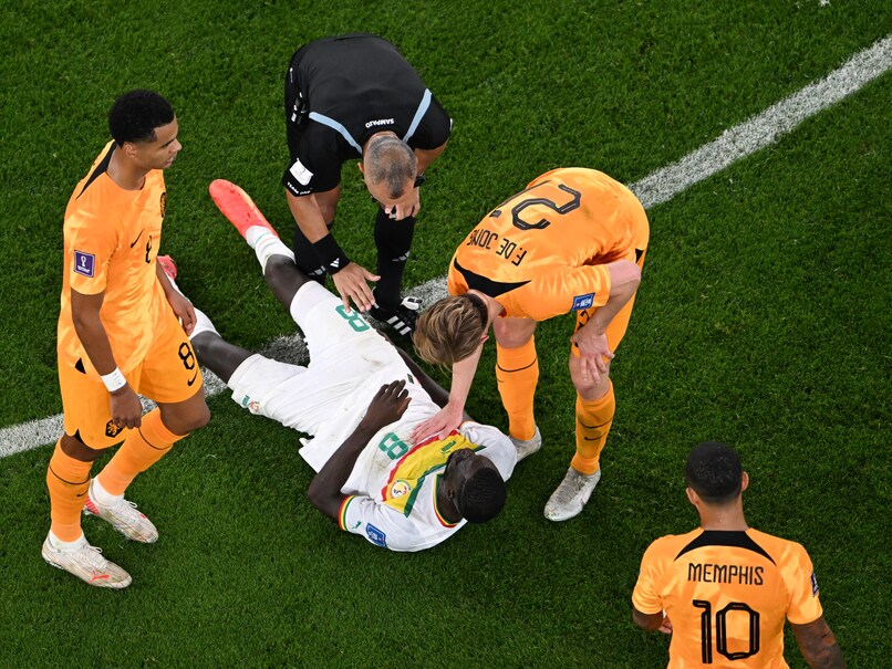 Senegal vs Netherlands, FIFA World Cup Live Score: Cheikhou Kouyate Stretchered Off After Sustaining Injury