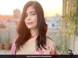 Chinmayi Sripada Calls Out Sathish For "Dress According To Culture" Comment Chinmayi Sripada Calls Out Sathish For "Dress According To Culture" Comment