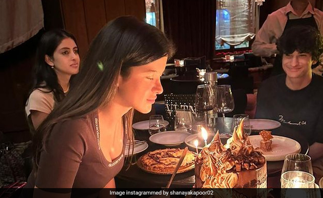 Inside Shanaya Kapoor's Birthday Celebrations With Navya Nanda And Other Friends