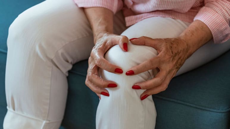 7 Exercises You Can Do At Home To Relieve Joint Pain During Winter