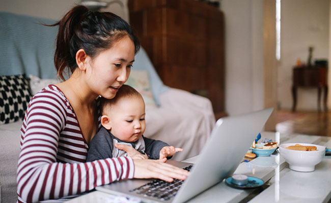 7 Easy Tips To Maintain A Work Life Balance For New Moms