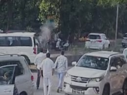 महाराष्ट्र : अंबरनाथ में बैलगाड़ी दौड़ प्रतियोगिता में अंधाधुंध फायरिंग, जांंच में जुटी पुलिस महाराष्ट्र : अंबरनाथ में बैलगाड़ी दौड़ प्रतियोगिता में अंधाधुंध फायरिंग, जांंच में जुटी पुलिस