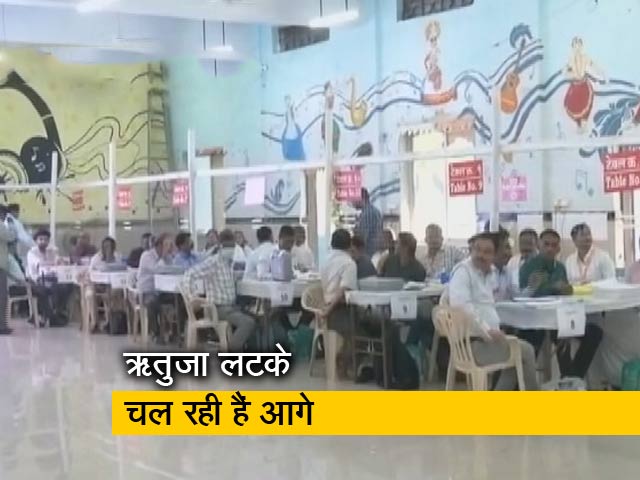 मुंबई की अंधेरी सीट पर शिवसेना उम्मीदवार ऋतुजा लटके चल रही हैं आगे