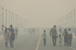 Delhi Primary Classes Shut From Tomorrow, 'Odd-Even' Being Considered Delhi Primary Classes Shut From Tomorrow, 'Odd-Even' Being Considered