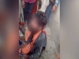 बिहार : मुजफ्फरपुर में गहने चुराकर भाग रहे बाबा को लोगों ने पकड़ा, लात-घूंसों से जमकर की पिटाई बिहार : मुजफ्फरपुर में गहने चुराकर भाग रहे बाबा को लोगों ने पकड़ा, लात-घूंसों से जमकर की पिटाई