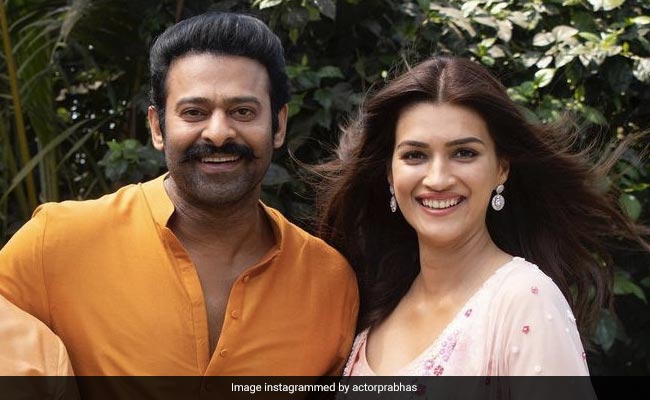 Viral: Varun Dhawan's ROFL Hint About Kriti Sanon Dating, Ahem, Prabhas