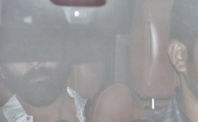 New Dad Ranbir Kapoor Pictured Outside Hospital Alia Bhatt Is In