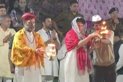 Video: Rahul Gandhi's Yatra On Narmada Ghat, Sister Priyanka Joins Him In 'Aarti' Video: Rahul Gandhi's Yatra On Narmada Ghat, Sister Priyanka Joins Him In 'Aarti'