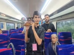VIDEO:वंदे भारत ट्रेन में वंदे मातरम धुन पर लड़के ने बजाई ऐसी बांसुरी, सुनकर मंत्रमुग्ध हो गए लोग VIDEO:वंदे भारत ट्रेन में वंदे मातरम धुन पर लड़के ने बजाई ऐसी बांसुरी, सुनकर मंत्रमुग्ध हो गए लोग