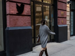 संकट में ट्विटर : 1200 कर्मचारियों के इस्तीफे के बाद Elon Musk ने इंजीनियरों को भेजा "एसओएस"  संकट में ट्विटर : 1200 कर्मचारियों के इस्तीफे के बाद Elon Musk ने इंजीनियरों को भेजा "एसओएस"