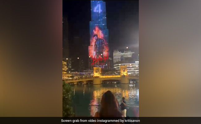 Watch: Varun Dhawan And Kriti Sanon's <i>Bhediya</i> Trailer "Howls Loud" On Burj Khalifa