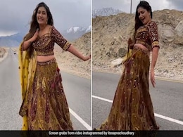 Sapna Choudhary New Video: सपना चौधरी ने सड़क पर ही शुरू कर दिया डांस, वीडियो में फैन्स को दिखा कुछ ऐसा दे डाली चेतावनी Sapna Choudhary New Video: सपना चौधरी ने सड़क पर ही शुरू कर दिया डांस, वीडियो में फैन्स को दिखा कुछ ऐसा दे डाली चेतावनी