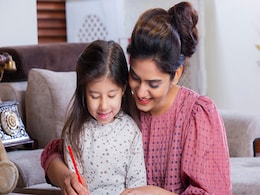 किताबें देखते ही रोना शुरू कर देता है बच्चा, पढ़ाई में मन नहीं लग रहा है तो क्या करें? ये हैं वो मंत्र जो बच्चे को बना देंगे ऐसा पढ़ाकू कि बिना पढ़े सो नहीं पाएगा किताबें देखते ही रोना शुरू कर देता है बच्चा, पढ़ाई में मन नहीं लग रहा है तो क्या करें? ये हैं वो मंत्र जो बच्चे को बना देंगे ऐसा पढ़ाकू कि बिना पढ़े सो नहीं पाएगा