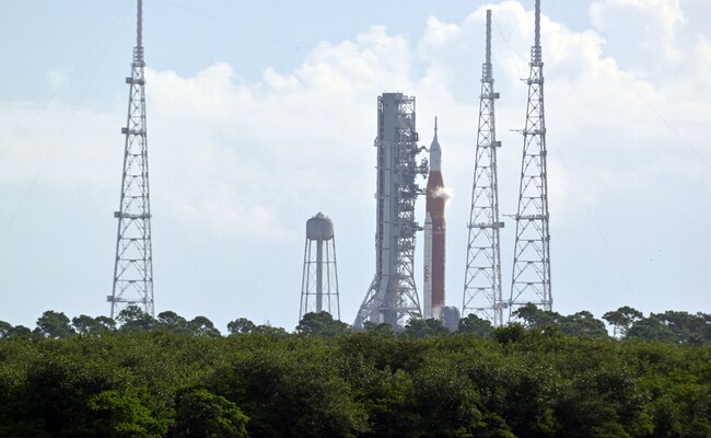 NASA's Moon Rocket, Tested By Hurricane-Force Winds, Suffers Minor Damage