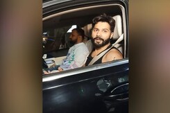 अभिनेता वरुण धवन ने मां बनी आलिया भट्ट को किया विश अभिनेता वरुण धवन ने मां बनी आलिया भट्ट को किया विश