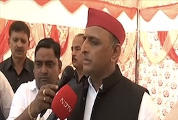 साधु वेष में धूर्त अनंत... 'भाषा' पर अखिलेश यादव का यह कैसा ट्वीट! साधु वेष में धूर्त अनंत... 'भाषा' पर अखिलेश यादव का यह कैसा ट्वीट!