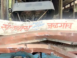 पालघर: आपस में टकराई महाराष्ट्र रोडवेज की दो बसें, 20 यात्री हुए घायल पालघर: आपस में टकराई महाराष्ट्र रोडवेज की दो बसें, 20 यात्री हुए घायल