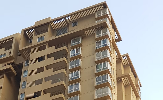 देश के सात प्रमुख शहरों में किफायती घरों की आपूर्ति में गिरावट का दौर जारी: एनरॉक