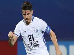 Iran Footballer Voria Ghafouri Arrested For Backing Anti-Hijab Protests Iran Footballer Voria Ghafouri Arrested For Backing Anti-Hijab Protests