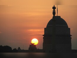 Delhi's Minimum Temperature Drops; Air Quality Improves