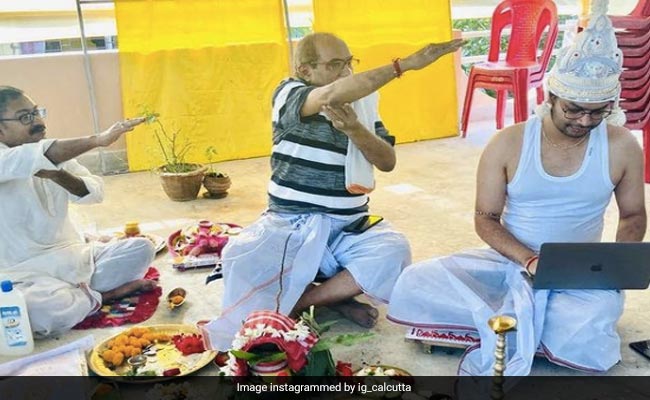 Kolkata Groom Seen Working On Laptop During Wedding, Internet Is Not Happy