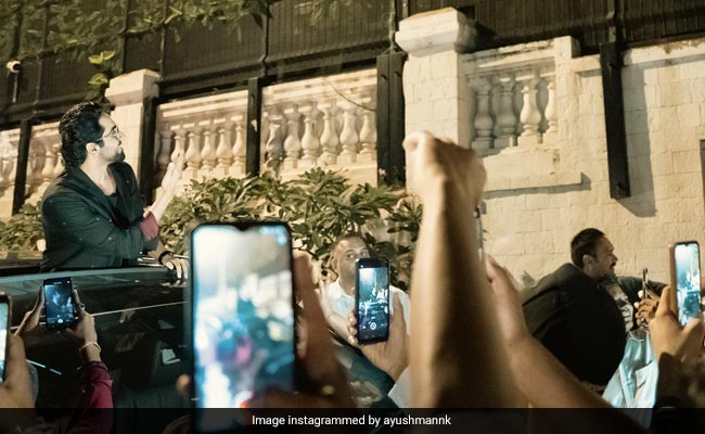 Ayushmann Khurrana Drove By Shah Rukh Khan's Home Mannat And Did This
