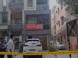 दिल्ली के अशोक नगर में पति-पत्नी समेत नौकरानी की हत्या, जांच में जुटी पुलिस दिल्ली के अशोक नगर में पति-पत्नी समेत नौकरानी की हत्या, जांच में जुटी पुलिस