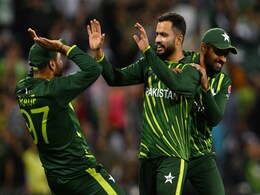 पाक टीम का समर्थन पर भड़के लोग, शख्स से माफी मंगवाई और ‘भारत माता की जय’ के नारे लगवाए पाक टीम का समर्थन पर भड़के लोग, शख्स से माफी मंगवाई और ‘भारत माता की जय’ के नारे लगवाए