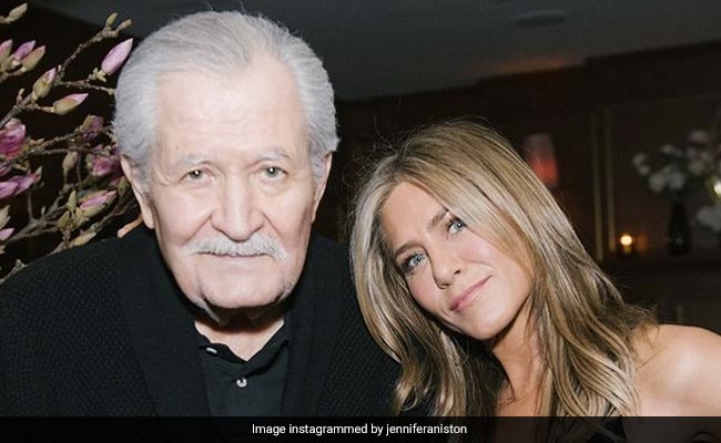 Jennifer Aniston's Dad John Aniston Dies At 89. Read Actor's Tribute