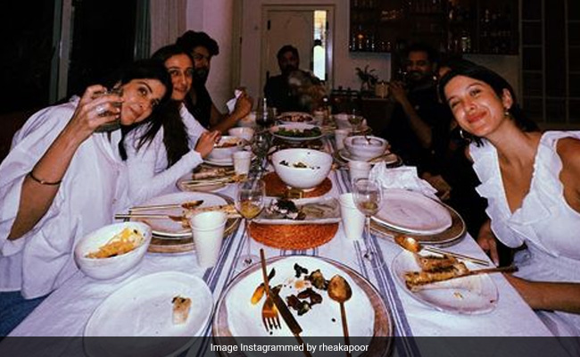 Inside The Kapoor Fam-Jam With Shanaya, Maheep, Rhea And Karan Boolani