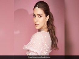 From Gorgeous Gajras To Magnificent Matha Pattis, These 5 Wedding Hair Accessories Are Made For The Indian Bride From Gorgeous Gajras To Magnificent Matha Pattis, These 5 Wedding Hair Accessories Are Made For The Indian Bride