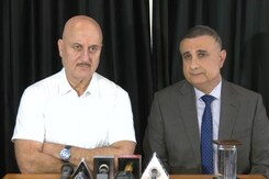 'The Kashmir Files' Actor Anupam Kher Calls Film Fest Jury Head "Vulgar" 'The Kashmir Files' Actor Anupam Kher Calls Film Fest Jury Head "Vulgar"