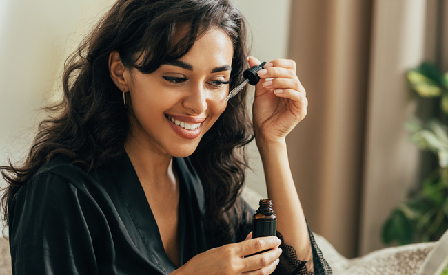5 Anti-Acne Serums That Every Beauty Arsenal Needs To Keep Pimples At Bay