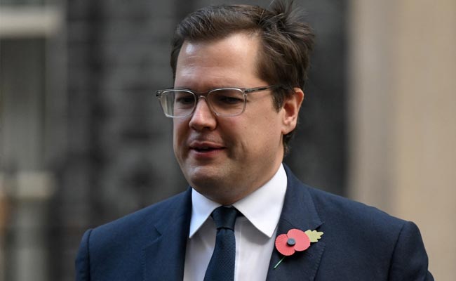 Pressure Mounts On Rishi Sunak As UK Immigration Minister Quits Over Rwanda Bill