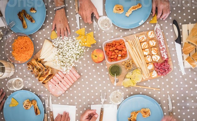 Last Minute Guests On Thanksgiving? Quickly Whip Up These 7 Easy And Tasty Treats