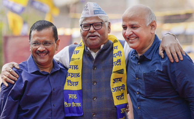 Ex Congress Leader Mahabal Mishra Joins AAP Ahead Of Delhi Civic Polls
