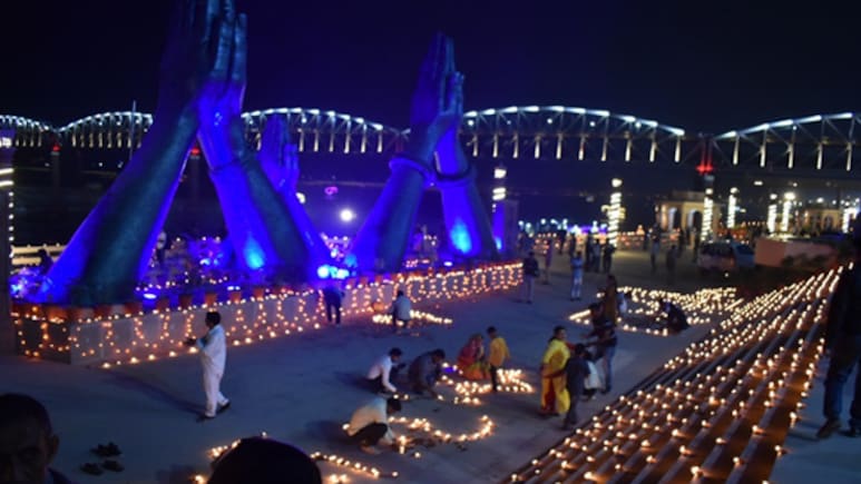 10 लाख दीये, भव्य लेजर शो... वाराणसी में आज देव दीपावली, नमो घाट से अस्सी घाट तक बनेगा महारिकॉर्ड