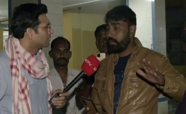 Video: Man's Wait For Missing Couple At Hospital Sprucing Up For PM