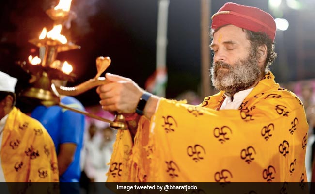 Video: Rahul Gandhi's Yatra On Narmada Ghat, Sister Priyanka Joins Him In 'Aarti'