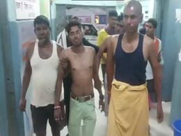 बिहार : खाना बनाने के दौरान सिलेंडर फटा, एक दर्जन से अधिक ग्रामीण झुलसे बिहार : खाना बनाने के दौरान सिलेंडर फटा, एक दर्जन से अधिक ग्रामीण झुलसे