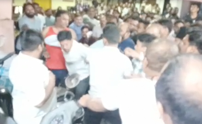 Video: Clash Between Two Shiv Sena Factions in Maharashtra's Thane