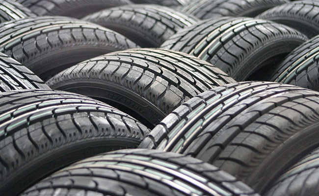 MRF के शेयर की कीमत 1 लाख रुपये के पार... पहली भारतीय कंपनी जिसने बनाया ये रिकॉर्ड