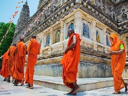 Parikrama Niyam: किन देवी-देवताओं की कितनी बार करें परिक्रमा? यहां जानें Parikrama Niyam: किन देवी-देवताओं की कितनी बार करें परिक्रमा? यहां जानें
