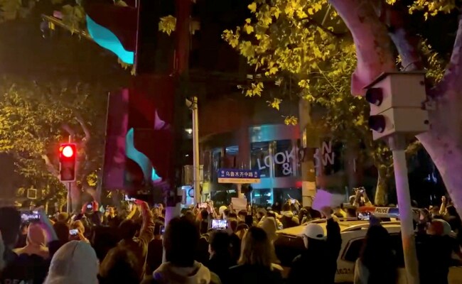 China COVID-19 Protests Highlights - Hundreds Take To Streets In Beijing, Shanghai