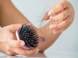 Hair Fall Remedies: बालों को झड़ना जल्द रोकने के लिए डॉक्टर ने दी इन 6 तरीकों को फॉलो करने की सलाह, आप भी जानिए Hair Fall Remedies: बालों को झड़ना जल्द रोकने के लिए डॉक्टर ने दी इन 6 तरीकों को फॉलो करने की सलाह, आप भी जानिए