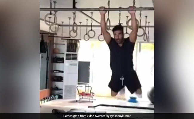 Video: अक्षय कुमार ने वर्कआउट करते हुए शेयर किया वीडियो, फैंस बोले- आप सच में खिलाड़ी हो