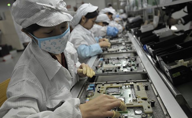 Production Hit At World's Largest iPhone Factory After Covid Surge