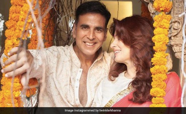 How Twinkle Khanna Turns Into A "Giddy Teenager" When Akshay Kumar Comes To Pick Her Up From Her University